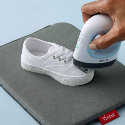 Preview: Cricut 2009427 EasyPress Mini Transferpresse Blau